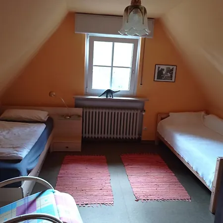 Im Mit Grossem Garten Und Parkplatz * Reckershausen