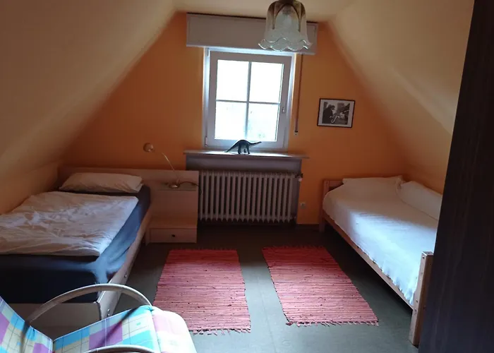 Im Mit Grossem Garten Und Parkplatz * Reckershausen